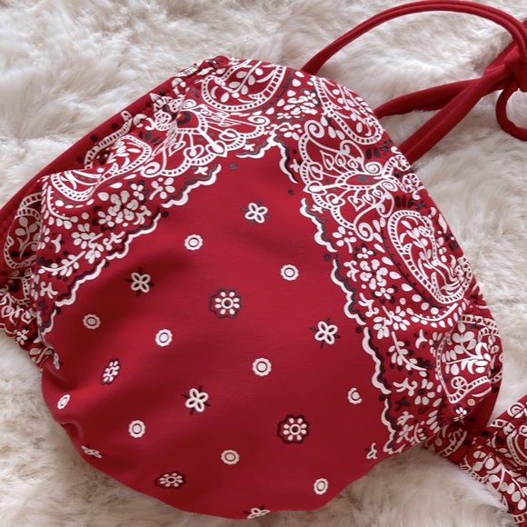 Handkerchief bikini. Size Medium. - Picture 4 of 4